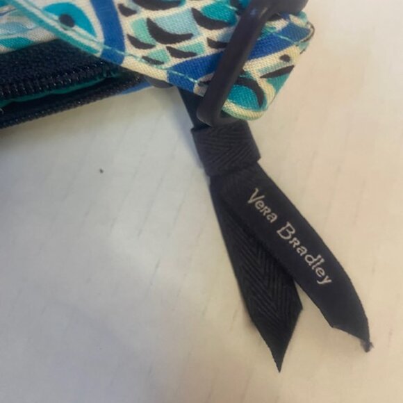 Vera Bradley Beach Crossbody bag in the Go Fish Blue pattern - Picture 7 of 7